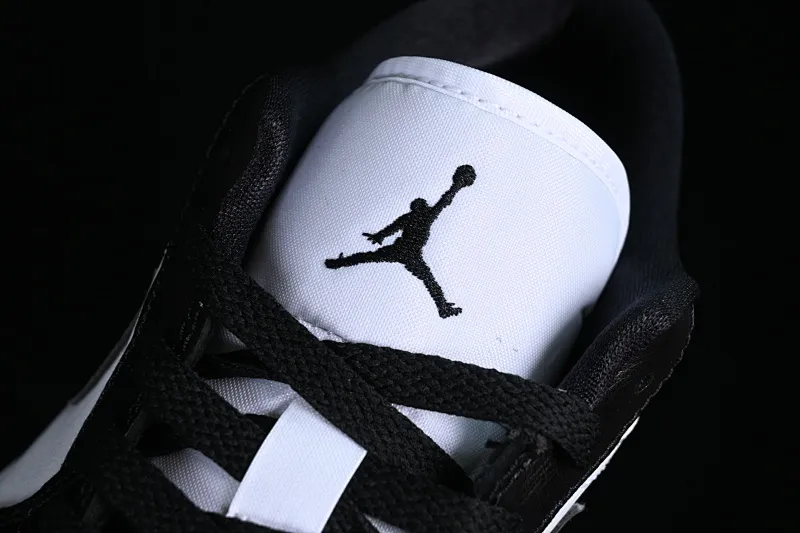 All categories Air Jordan Jordan series basketball shoes Air Jordan 1 Low G version pure original Air Jordan 1 Low "Panda" AJ1 Joe 1 Panda low-top basketball shoes DC0774-101